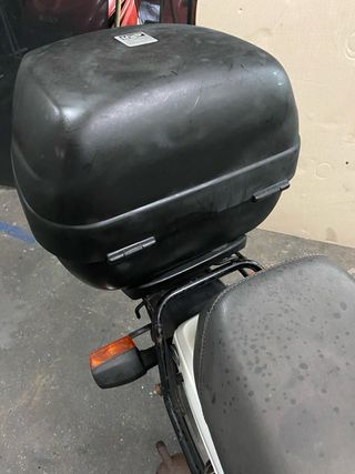 Baúl Givi moto