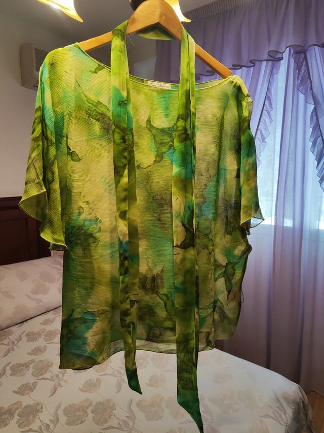 Camiseta Pilar Rubio - Verde y Azul