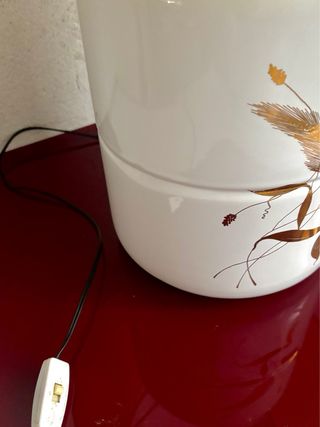 Lampada da tavolo vintage in ceramica decorata oro