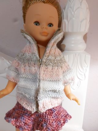 Chaqueta tejida para muñeca Nancy