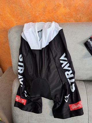 Maillot y culote ciclismo mujer