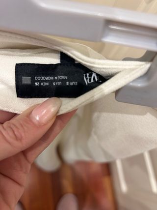 Falda midi blanco roto Zara