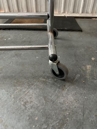 Perchero metálico grande convertible