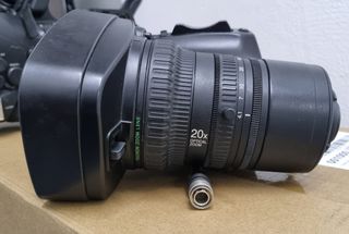 Câmara JVC GY-HM890U Profissional