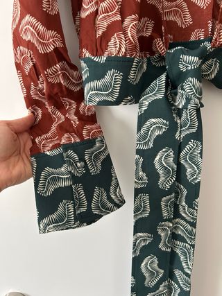 Blusa Zara marrón-verde, talla S