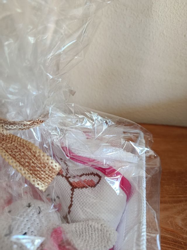 Cesta regalo bebé recién nacido