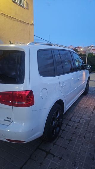 Volkswagen Touran 2014