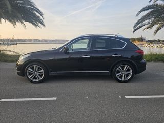 Infiniti EX30 2011