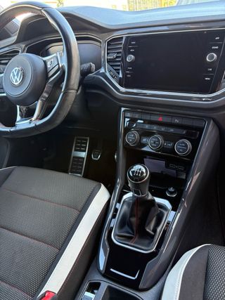 Volkswagen T-Roc 2.0 TDI 150 CV  SPORT Unico Dueño