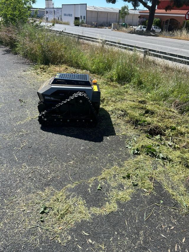 Desbrozadora robot radio control