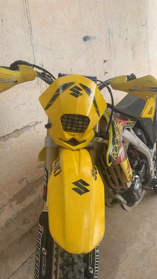 Suzuki RMZ 250 Motocross con matricula
