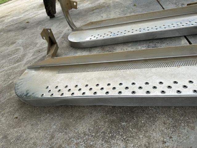 Estriberas Nissan Terrano II corto