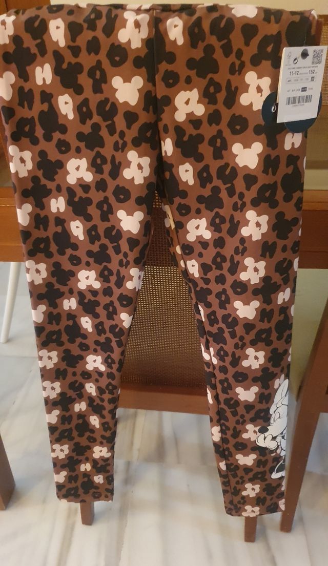 Top y mallas de Minnie con etiqueta. NUEVO