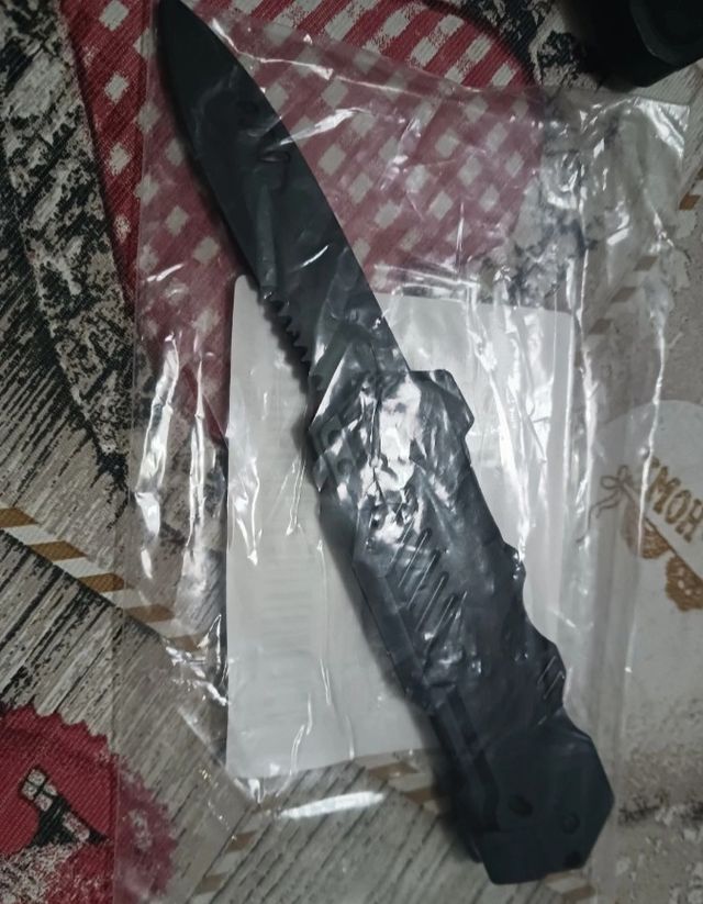 Coltello tattico nero FINTO per cosplay