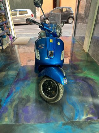 Vespa GTS Sport Azul
