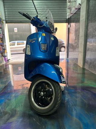 Vespa GTS Sport Azul