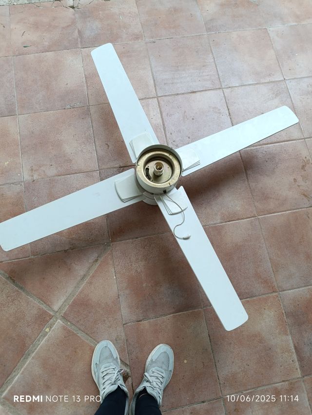 Ventilador techo blanco