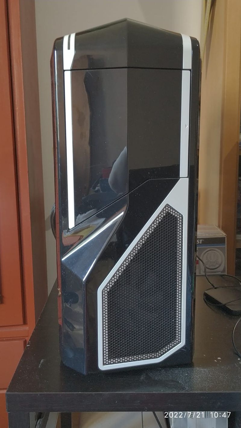 Ordenador semitorre