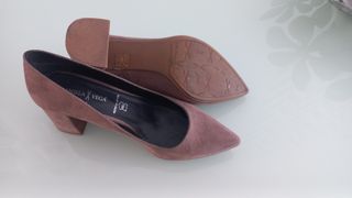 Zapatos tacón Daniela Vega beis