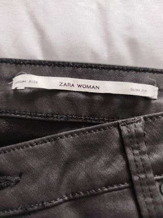 Pantalones Zara Mujer Negro Encerado - Talla 42