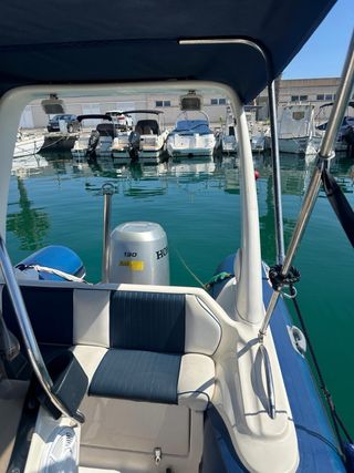 Zodiac Valiant: embarcación neumática