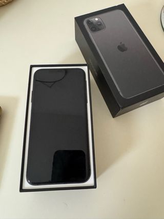 iPhone 11 Pro Max - Gris espacial