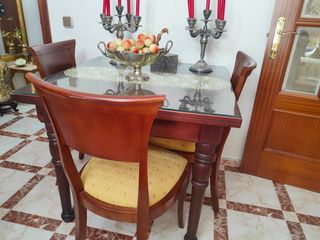 Mesa cristal + 4 sillas