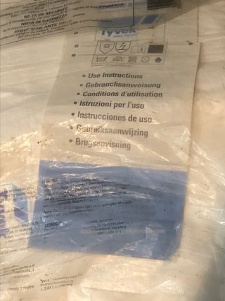 Mono blanco limpieza Prestige Galicia.