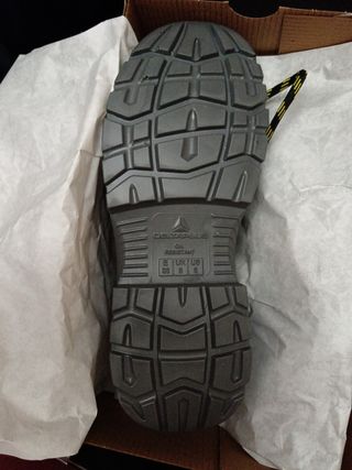 Zapatos seguridad Deltaplus negros