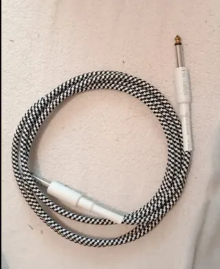 Amplificador guitarra Warriors GA-10EG + cable