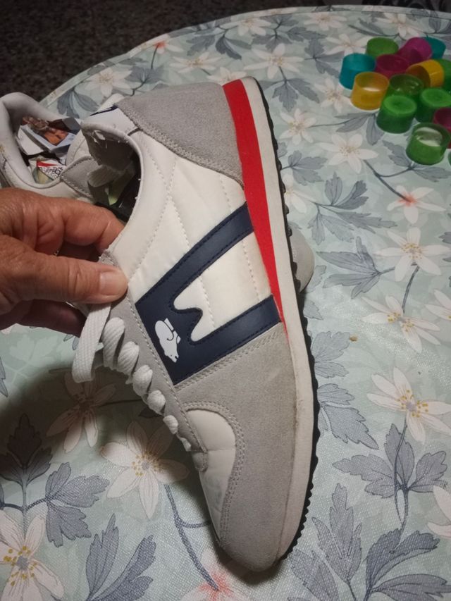 Zapatillas Karhu grises y blancas nº 44