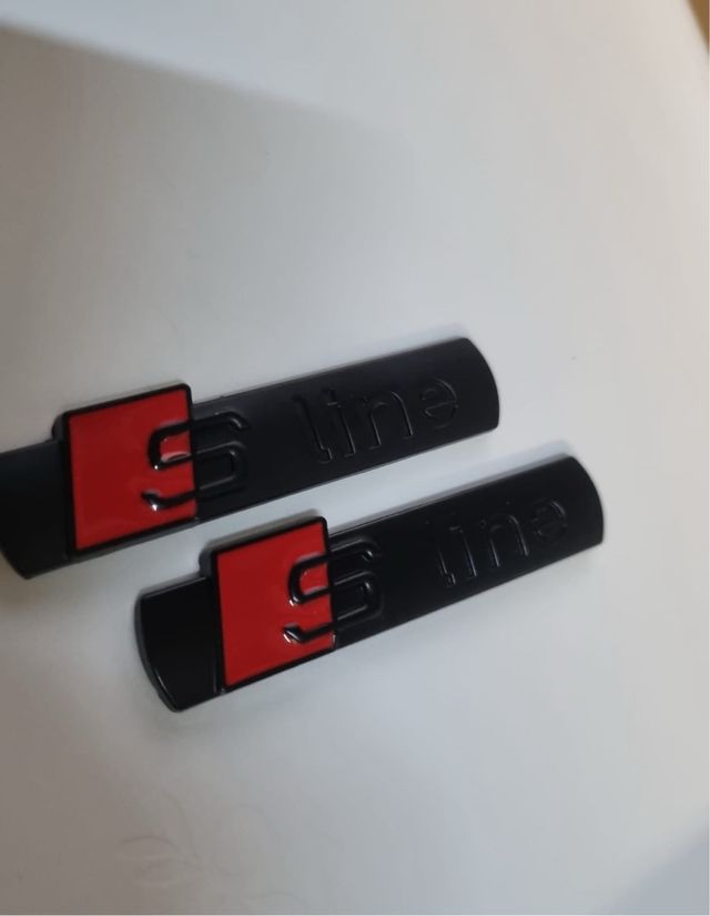 2 Adesivi S Line Audi - neri e rossi
