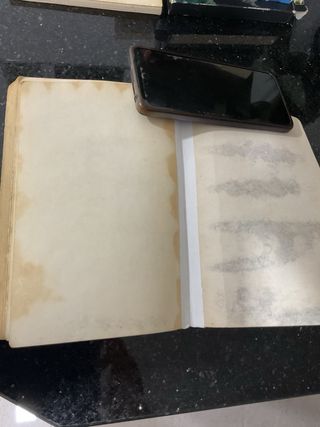 Cuentos de hadas tras las rejas en griego