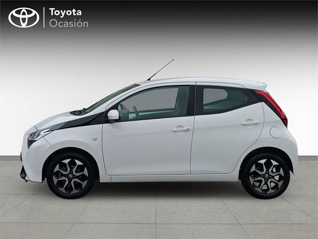 Toyota Aygo 5 Puertas x-play 70 Manual 5v