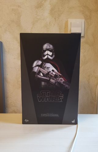Phasma Hot Toys