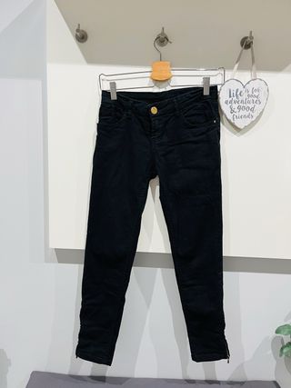 Pantalón Vaquero pitillo negro. Solo envio