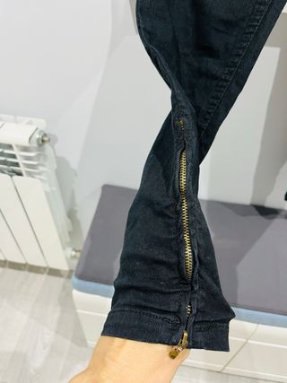 Pantalón Vaquero pitillo negro. Solo envio