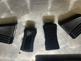 Patas nuevas de plastico para escalera - 4uds