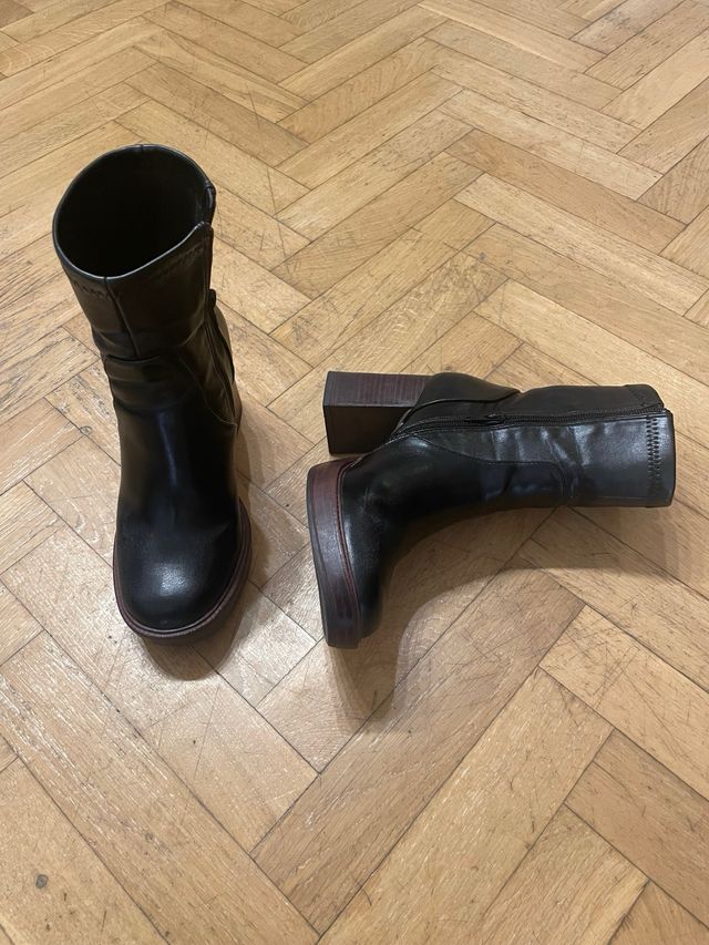 Botines negros Piccola Piu - tacón