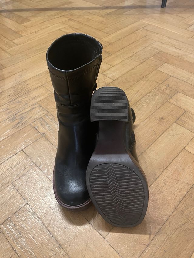 Botines negros Piccola Piu - tacón