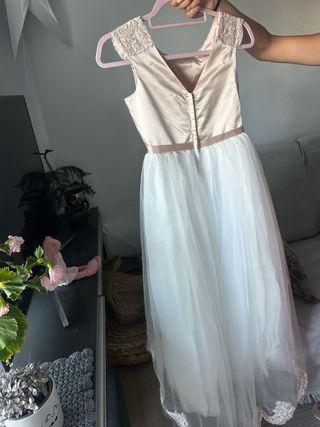 Vestido niña comunión beige encaje talla 10 a 11.