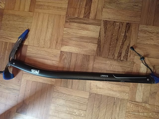 Piolet Petzl Summit - Negro