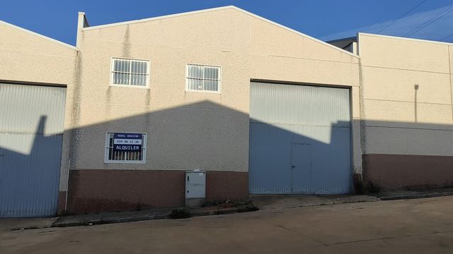 REF 25045b- ALQUILER - NAVE INDUSTRIAL