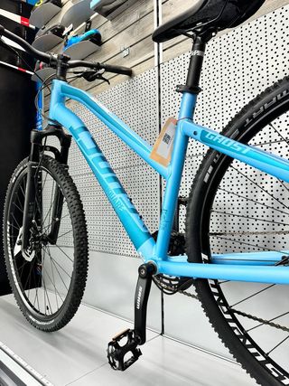 Bicicleta Ghost Square Cross Essential  2023