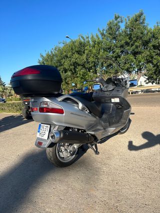 Suzuki Burgman 650 2011