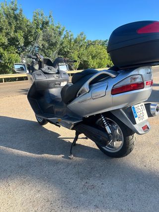 Suzuki Burgman 650 2011