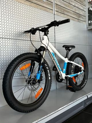 Bicicleta Ghost Kato 20 Full Party blanco/azul