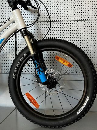 Bicicleta Ghost Kato 20 Full Party blanco/azul