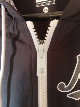 Chaqueta Nike negra XS con capucha 