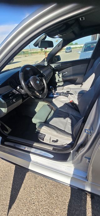 BMW Serie 5 2009 530d pack m